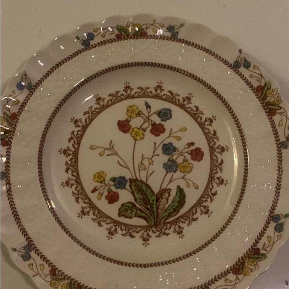 Copeland salad plates lot of 4   Beautiful salad plates no chips awesome colors